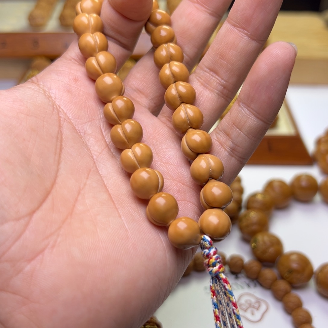 建***张吊坠猴头核桃猴头