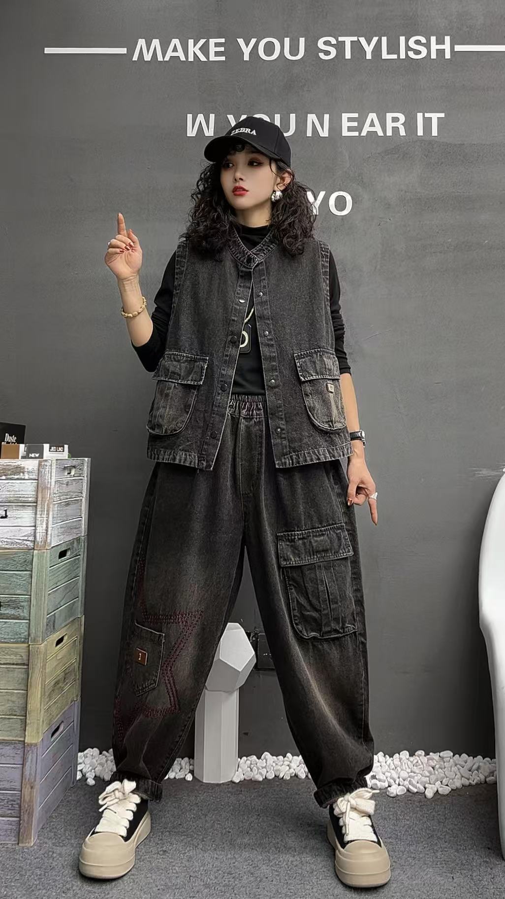 春秋女款宽松刺绣星星拼接大口袋水洗牛仔马甲休闲哈伦牛仔裤套装