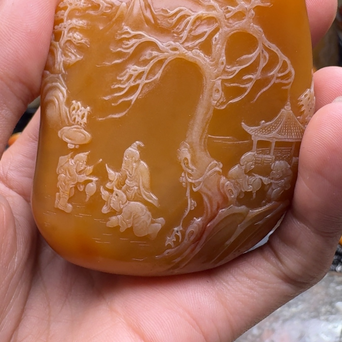 晴***生田黄石手工艺作品 巧色巧雕 