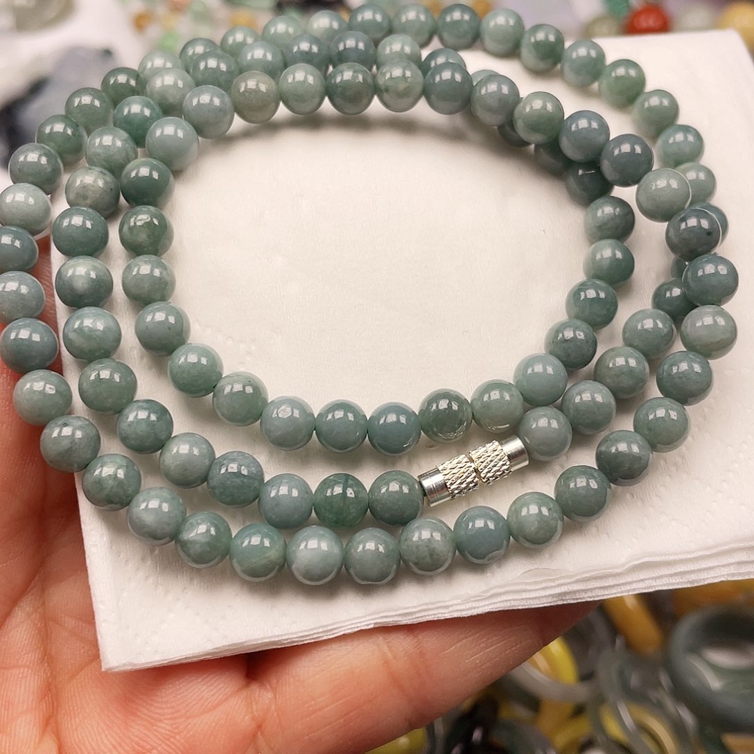 翡翠颈饰未镶嵌翡翠