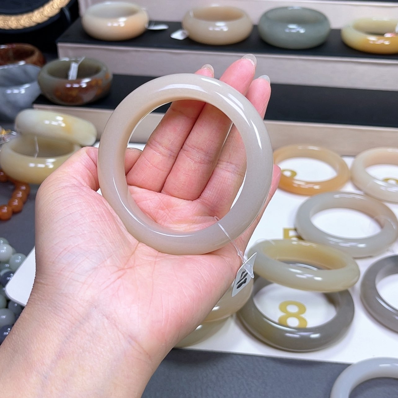 【闪购商品】石英质玉手镯未镶嵌财****i