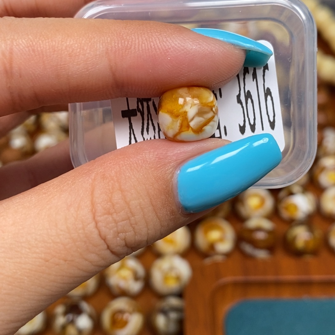 蜜蜡未镶嵌珠宝奇石3616