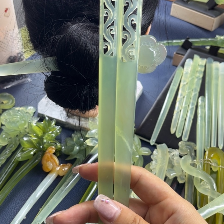 皮***面未镶嵌蛇纹石玉发饰