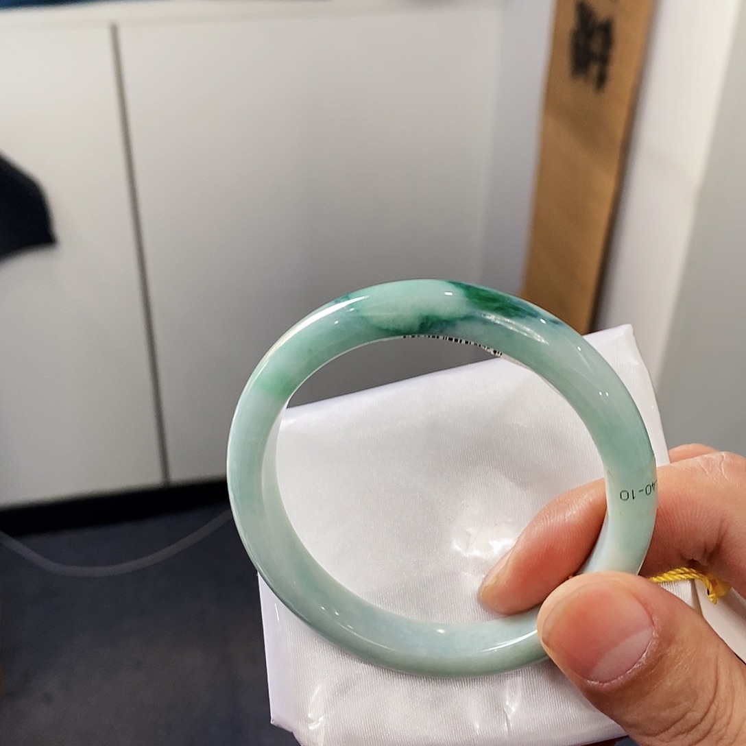 未镶嵌手镯翡翠翡翠