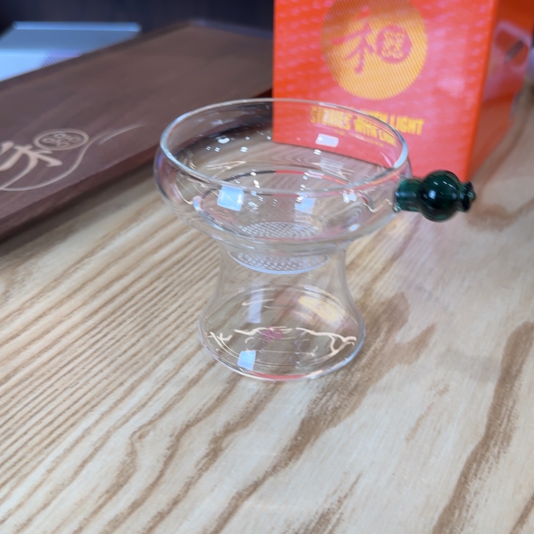 禾器丰珠茶漏墨绿色。 