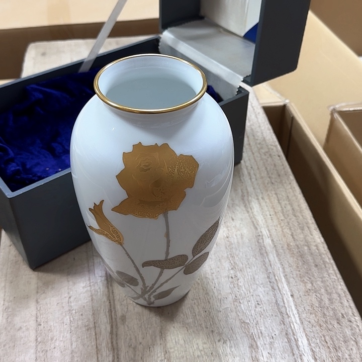 瓷片噗哈哈哈哈哈哈哈哈哈