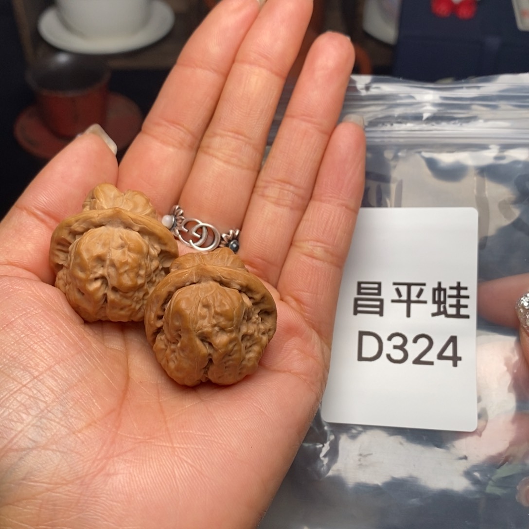 文玩核桃吊坠蛙蛙31四开