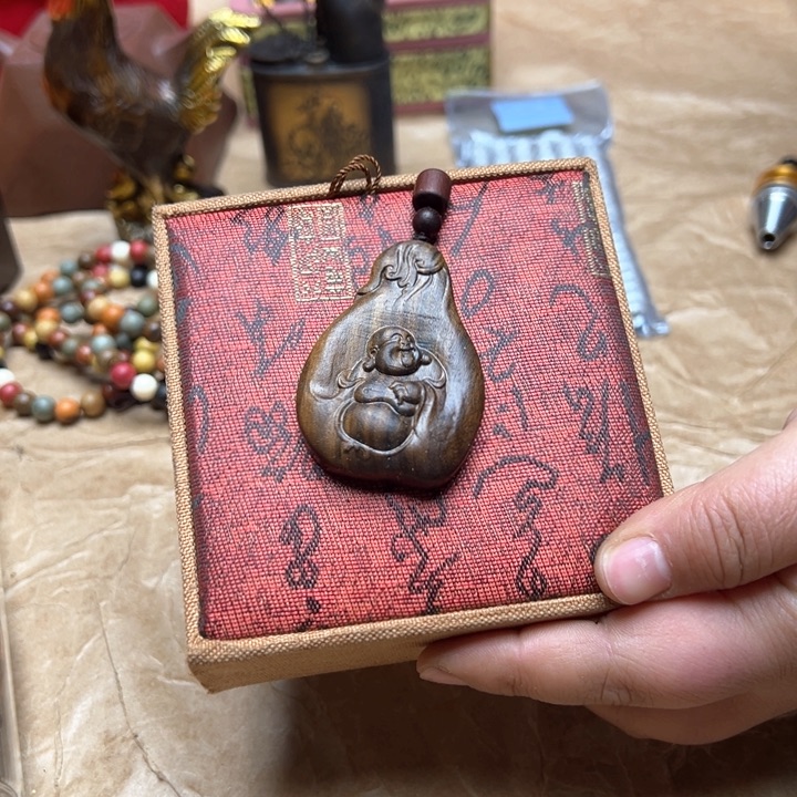 大叶紫檀（黑酸枝木类）