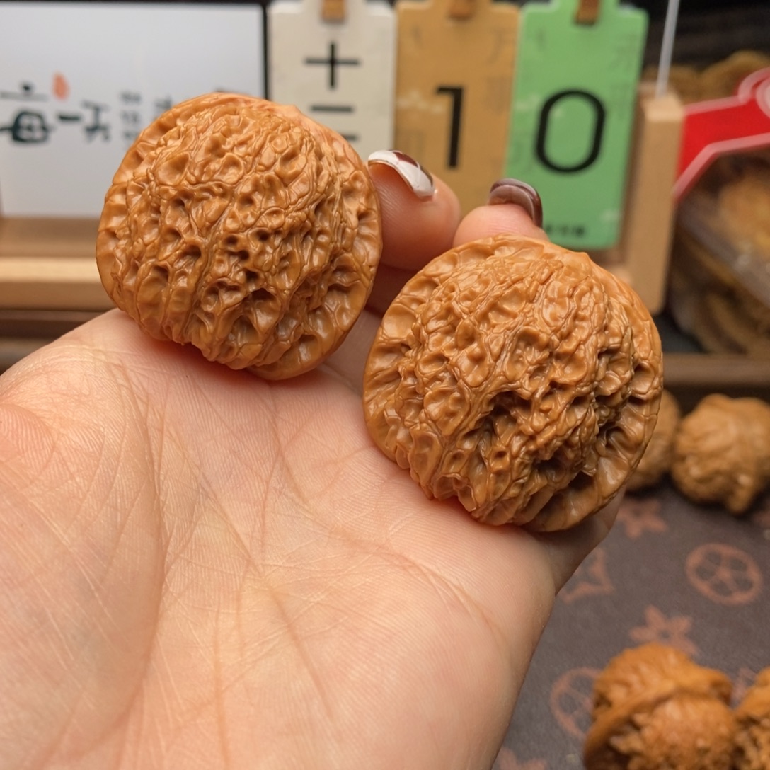 『***』文玩核桃把件血麒麟