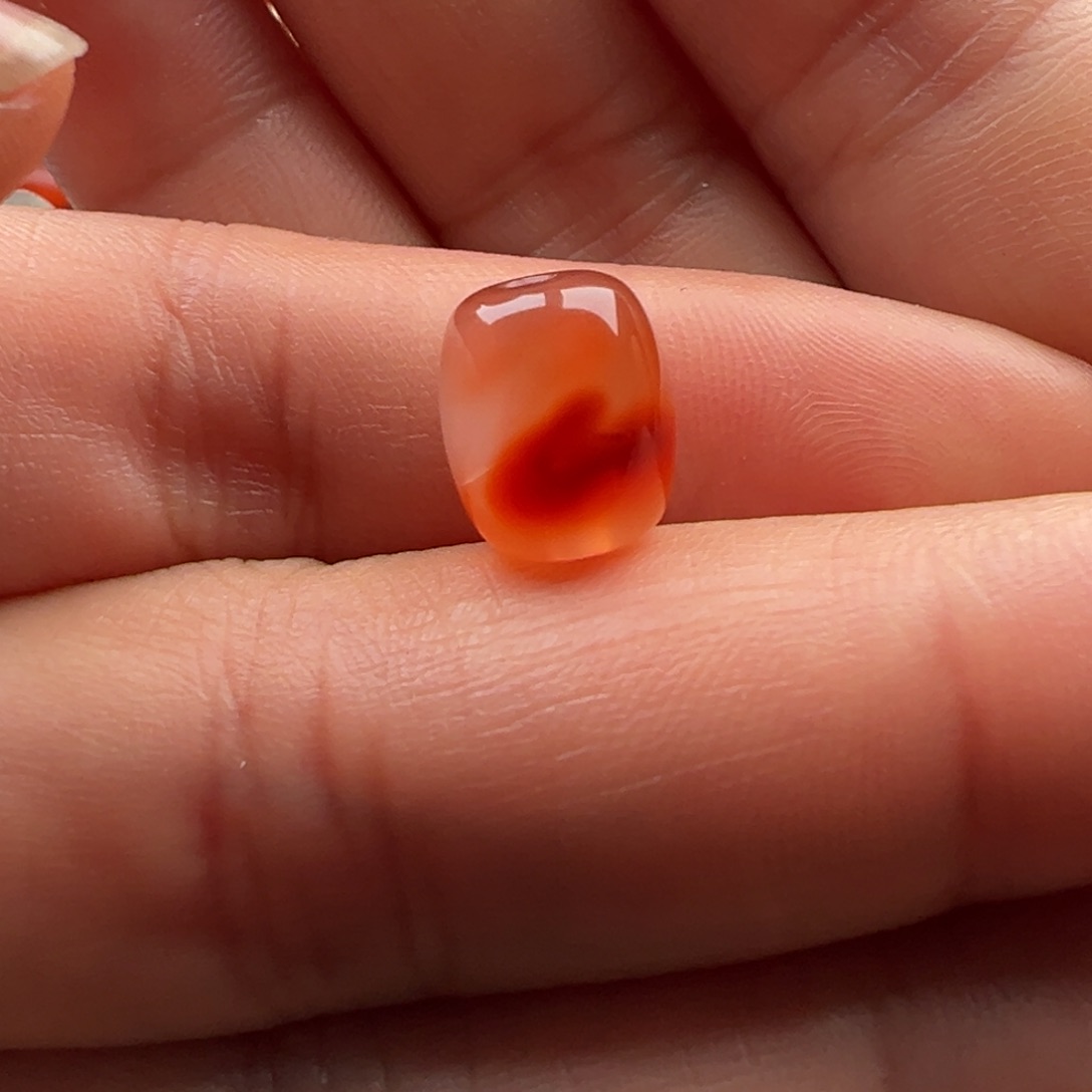 南红玛瑙桶珠8.8，10.5未镶嵌