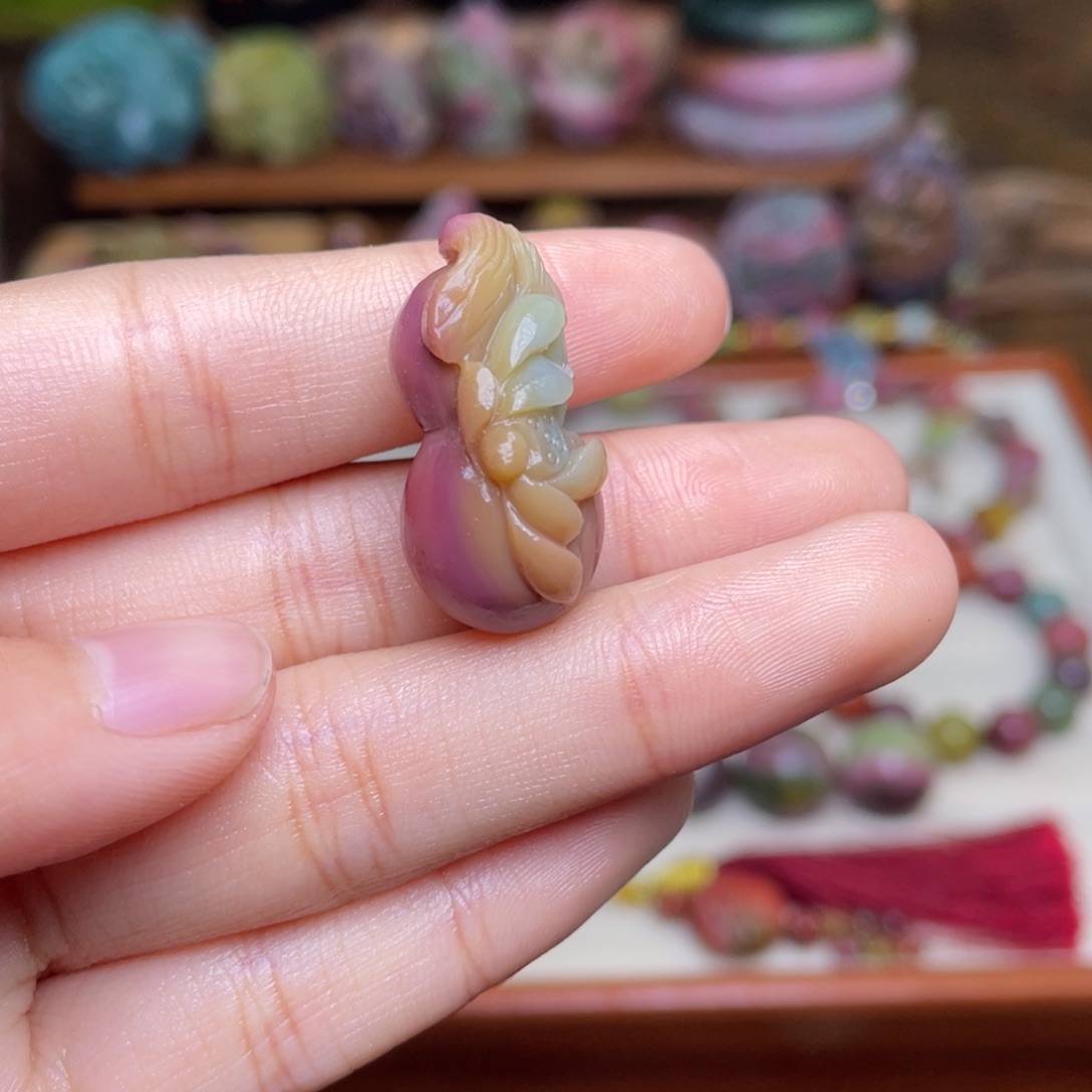 玛瑙/玉髓珠宝半成品未镶嵌倚**雨盐源玛瑙西瓜炫彩葫芦