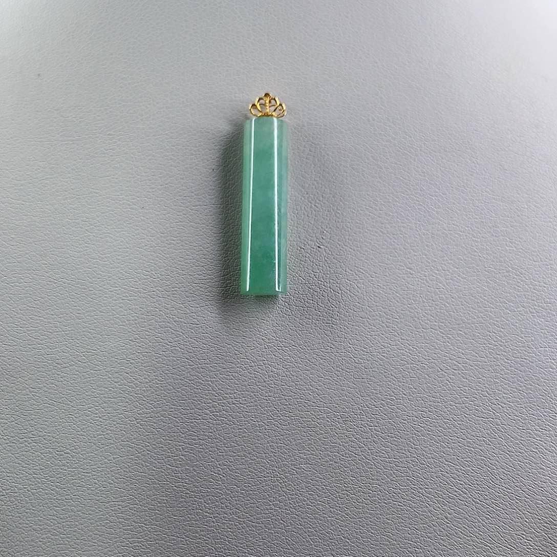 翡翠未镶嵌颈饰缅甸天然A货 翡翠 无事柱