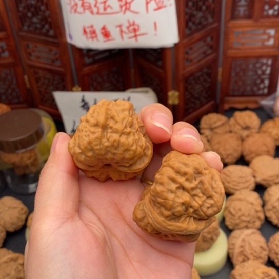 文玩核桃吊坠39蛤蟆头