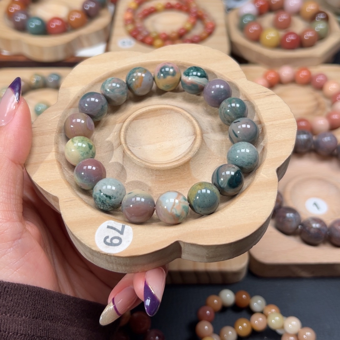 夏***一石英质玉未镶嵌手链110