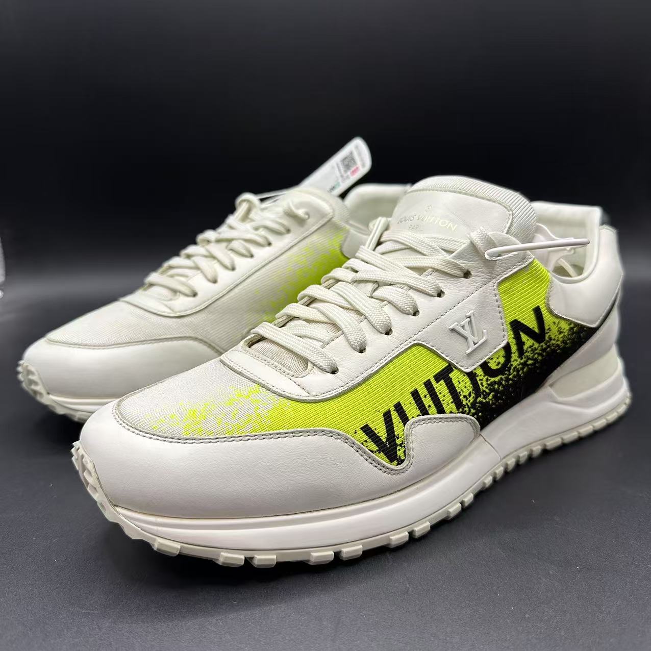 95新 LouisVuitton/路易威登 白色荧光绿LOGO运动鞋40.5欧lo295s