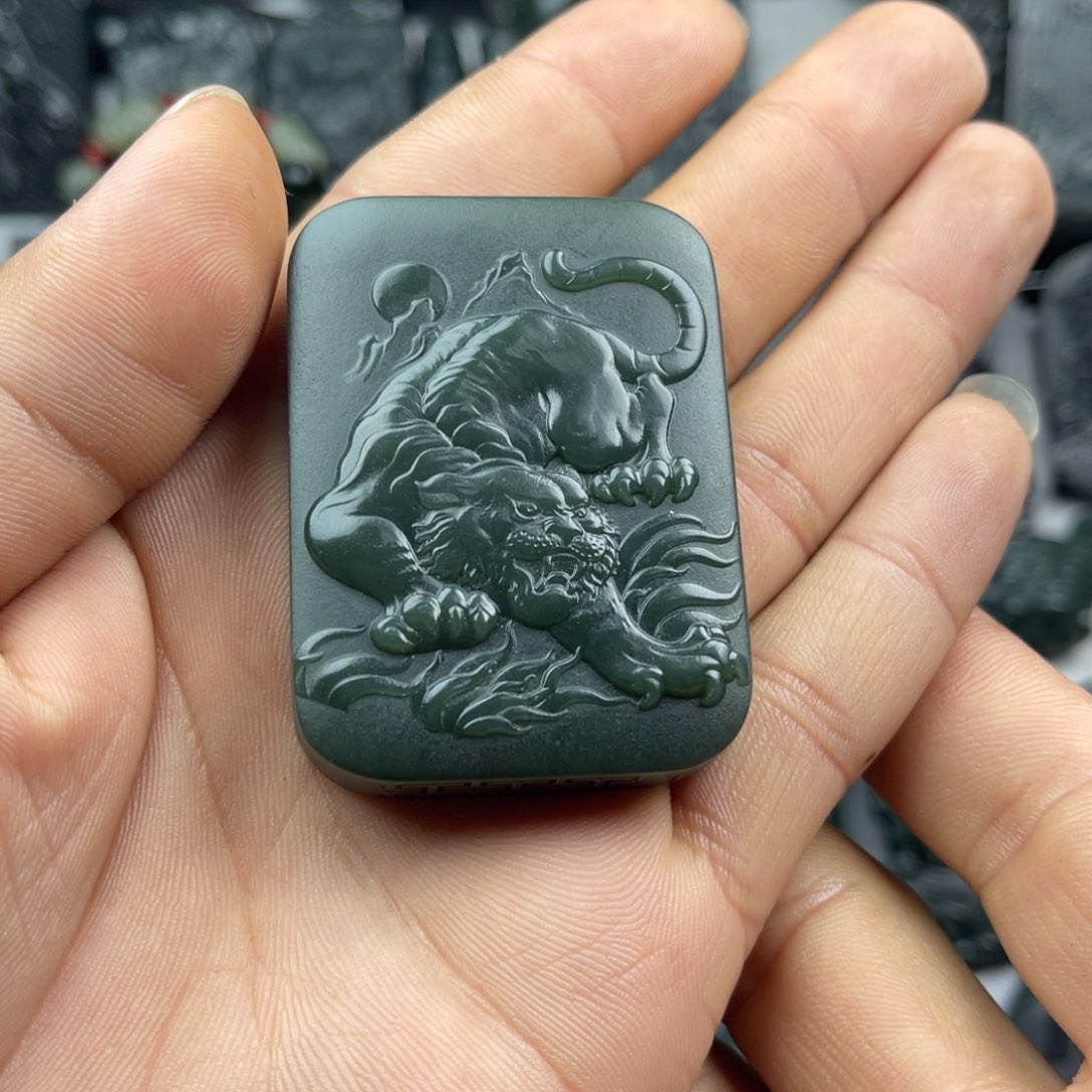 和田玉颈饰未镶嵌李****回