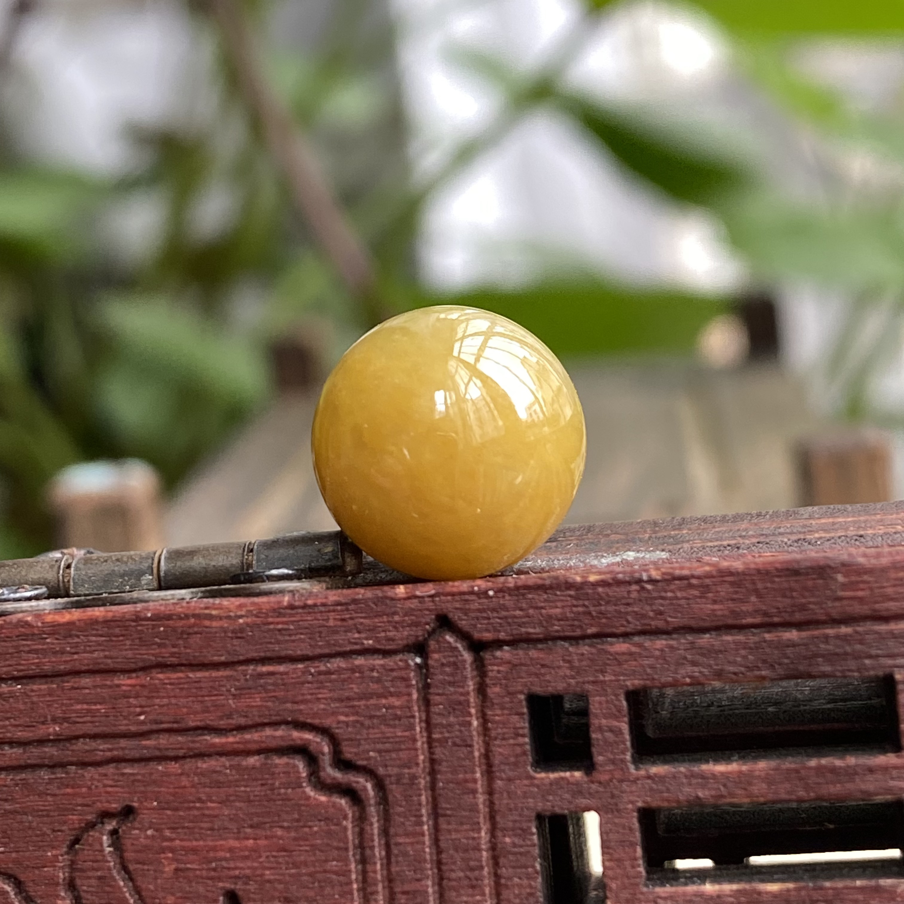 卡11.6特色黄翡波珠C0712缅甸翡翠颜色鲜艳夺目一点棉根纹无裂纹
