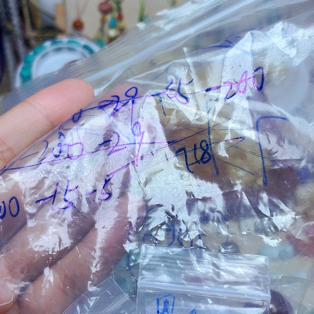 君***玉南红玛瑙未镶嵌挂件订制