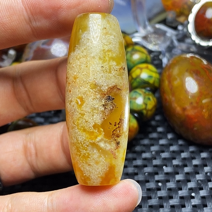 沈***氏玛瑙/玉髓未镶嵌颈饰