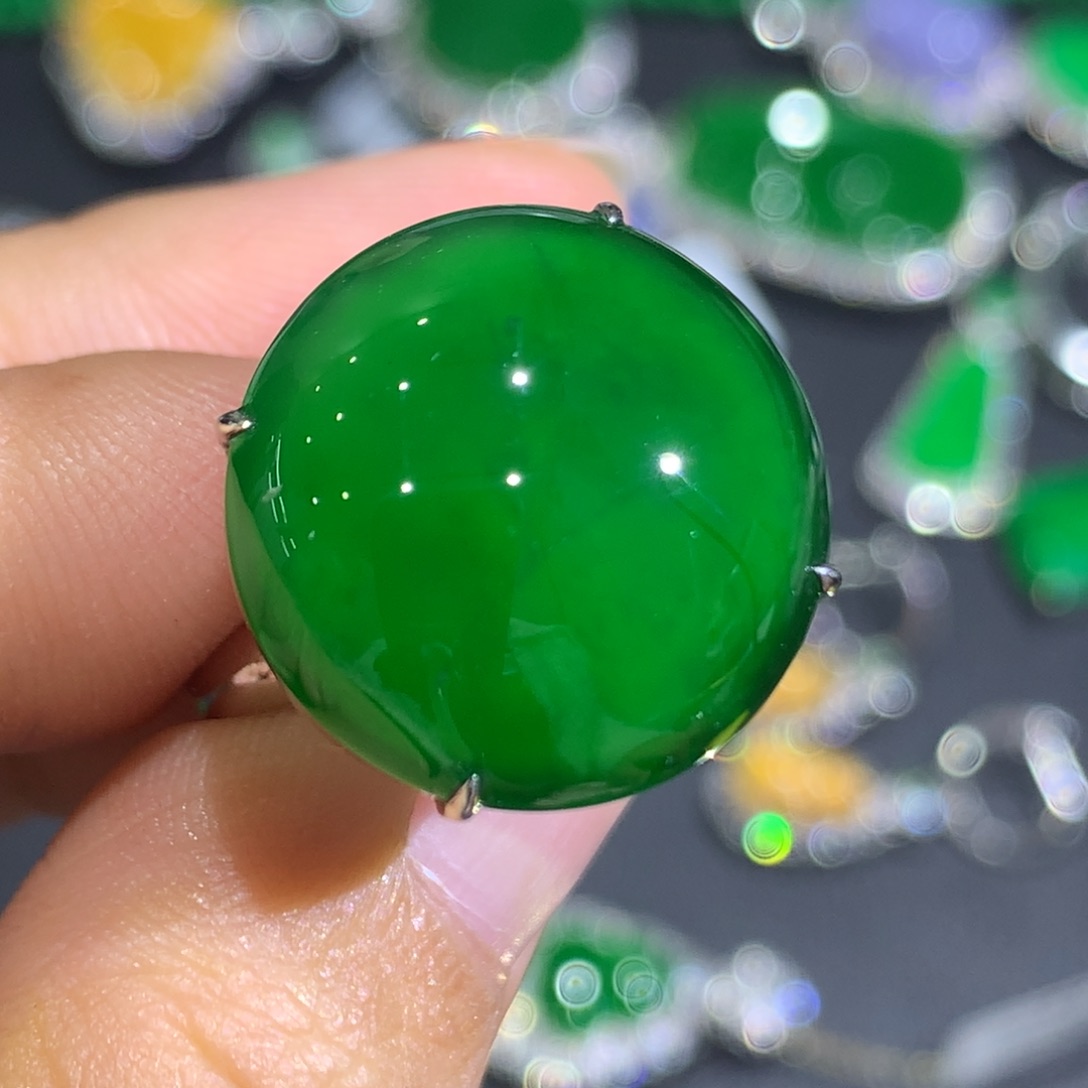 翡翠戒指18K金镶嵌8、