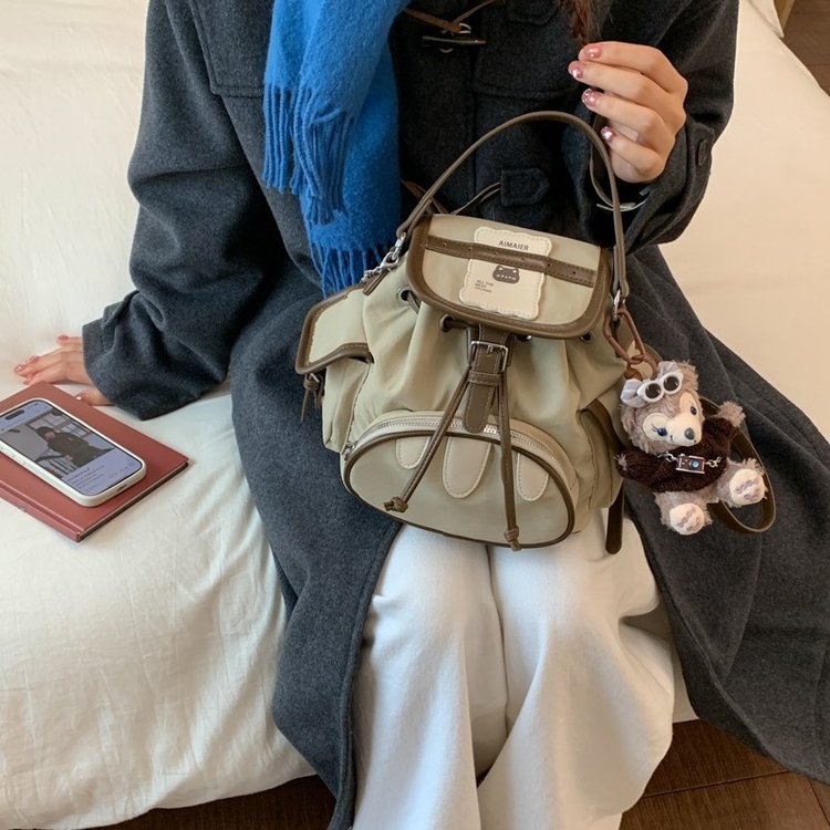 【学院风尼龙布户外双肩包】时尚轻便旅行包百搭高颜值小包包书包