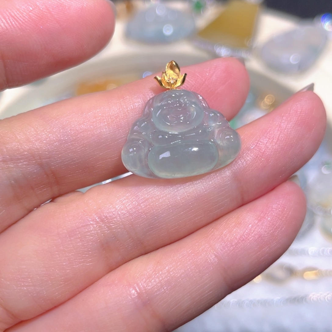翡翠18K金镶嵌颈饰翡翠