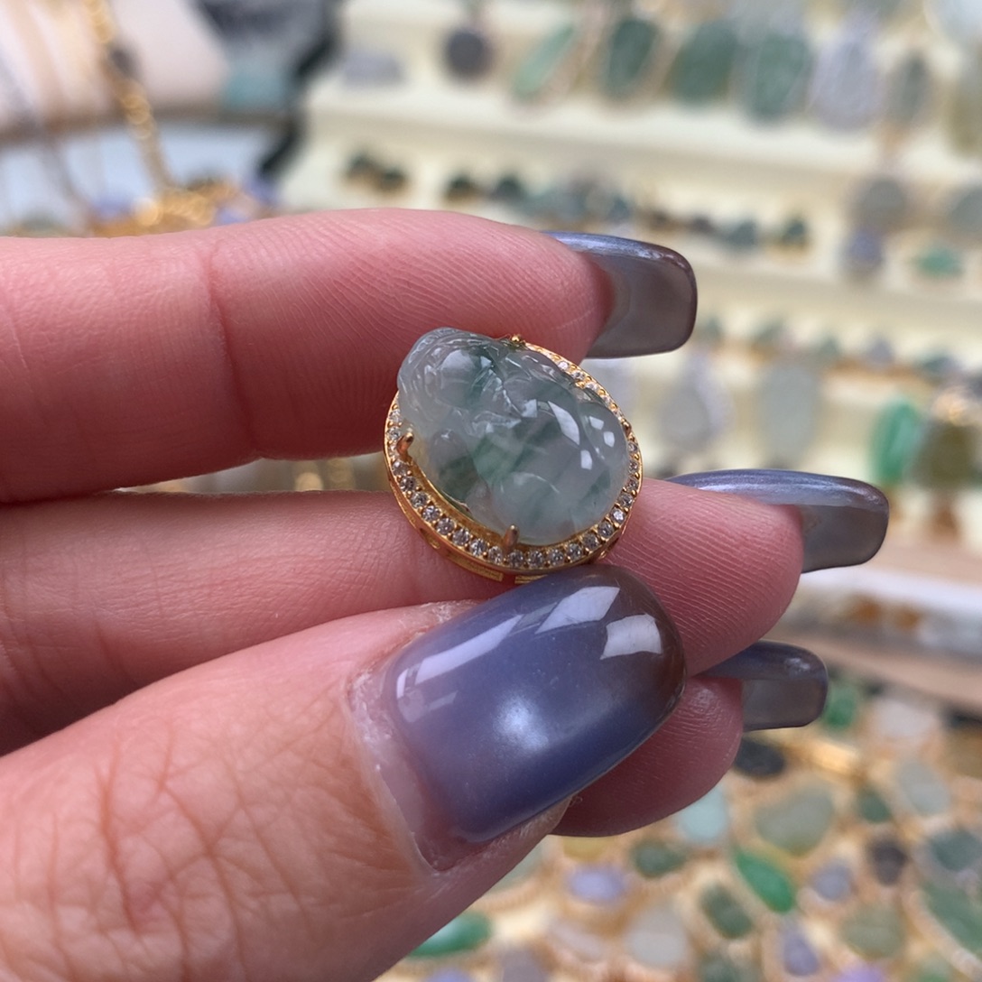 翡翠银S925镶嵌颈饰貔貅