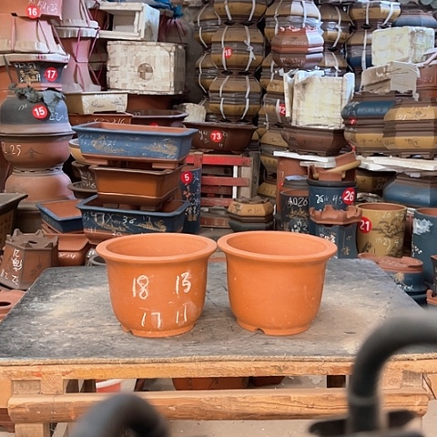 紫砂花盆金钟两个