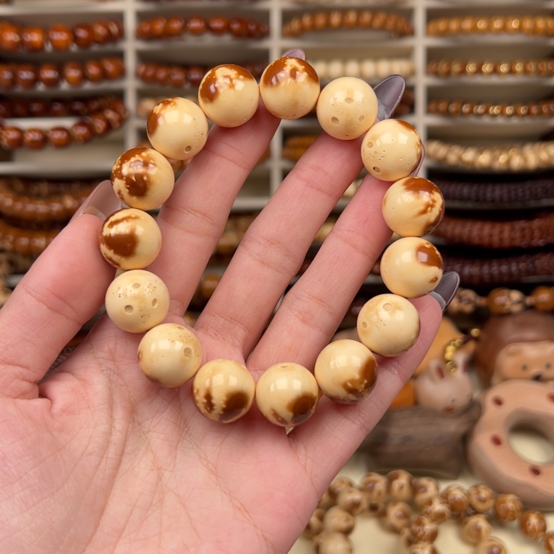 今***7紫金鼠手串花皮熊猫15单圈