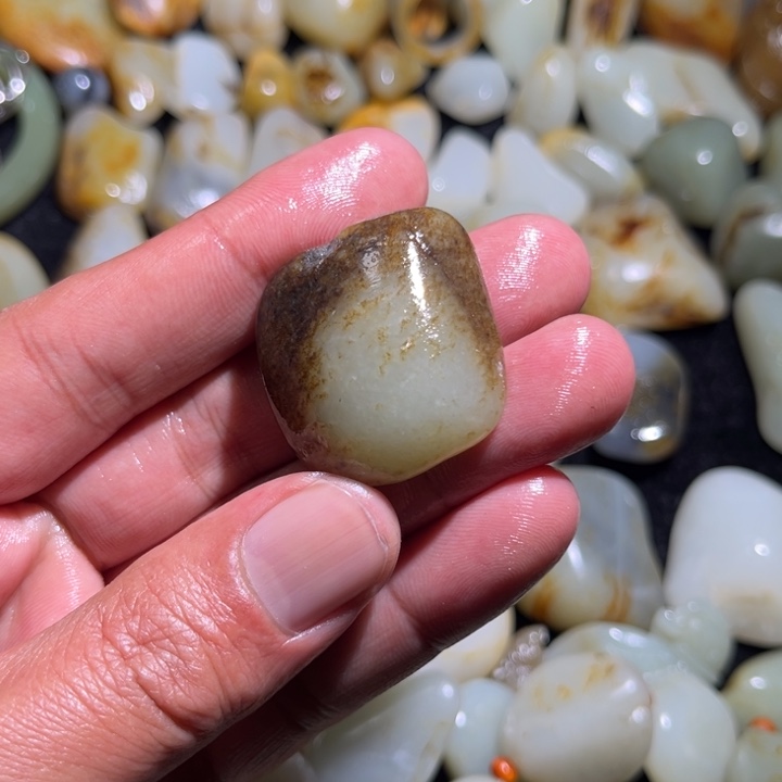 和田玉未镶嵌手串