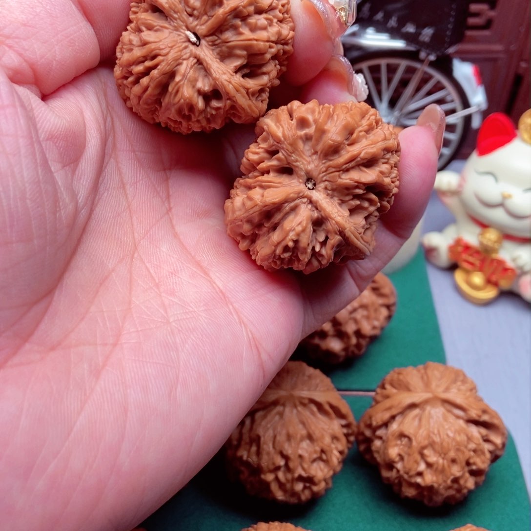 文玩核桃吊坠满*?大蒜头