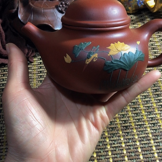 紫砂茶壶大家都喜欢的一把紫砂壶。123