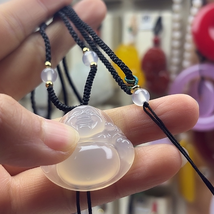 ღ***？石英质玉未镶嵌颈饰