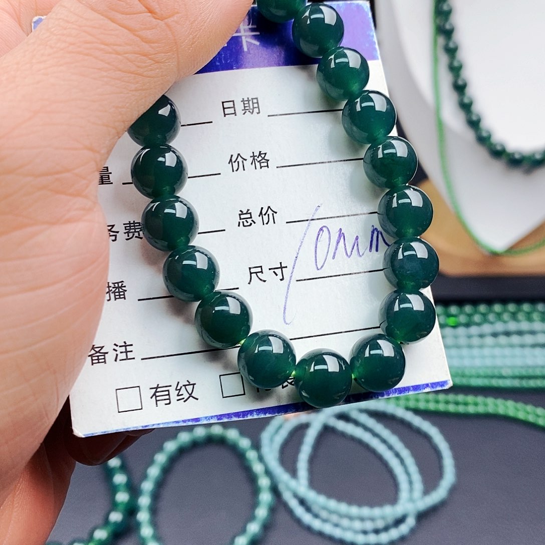 翡翠手链未镶嵌翡翠