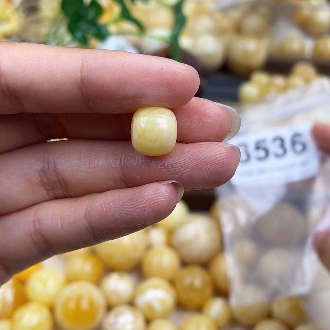 琥珀未镶嵌珠宝奇石粉11