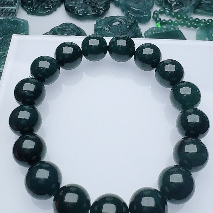 颈饰未镶嵌翡翠多样性发其一