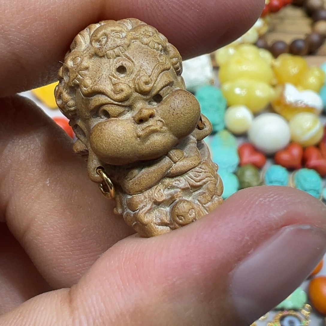 J***迪猴头核桃吊坠黑天