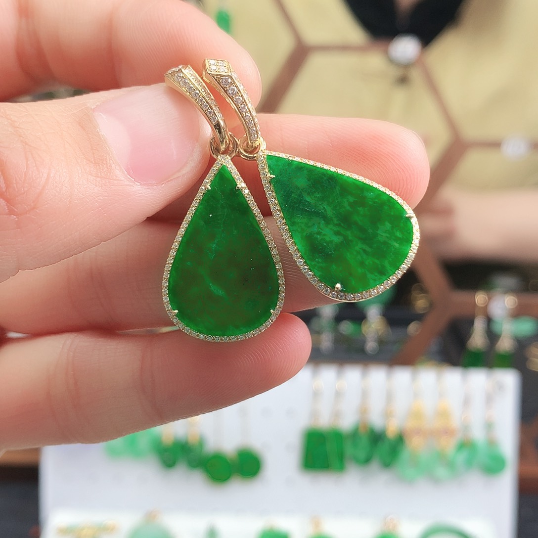 翡翠耳饰18K金镶嵌耳饰