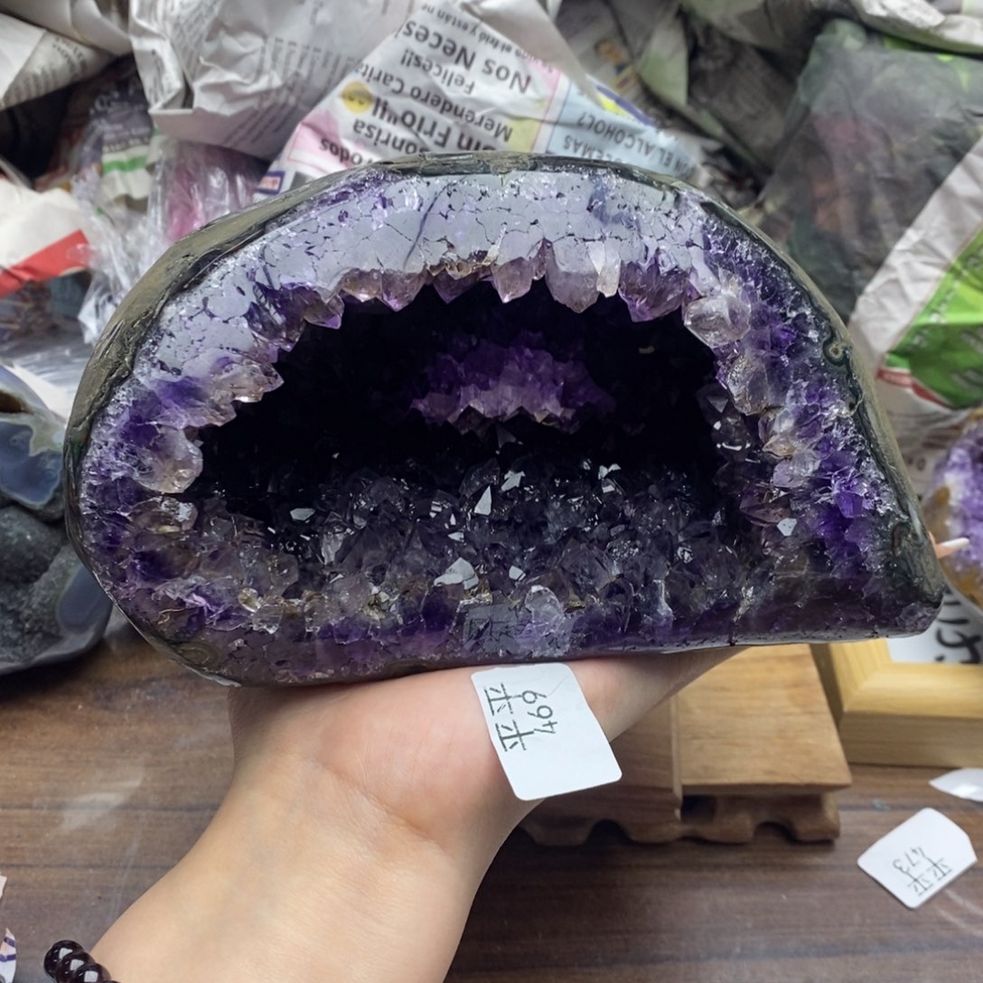 乌拉圭未镶嵌紫晶