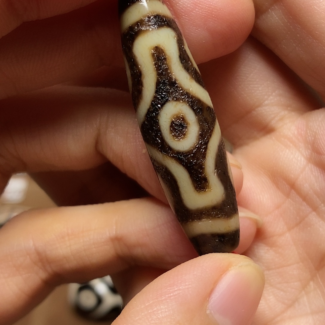 朱***鹏未镶嵌颈饰玛瑙/玉髓