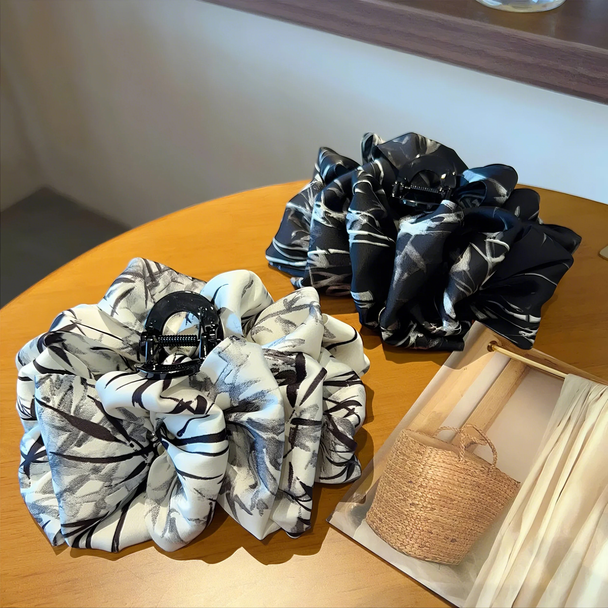 新中式水墨竹纹蝴蝶结抓夹女2024新款盘发抓后脑勺大号鲨鱼夹头饰