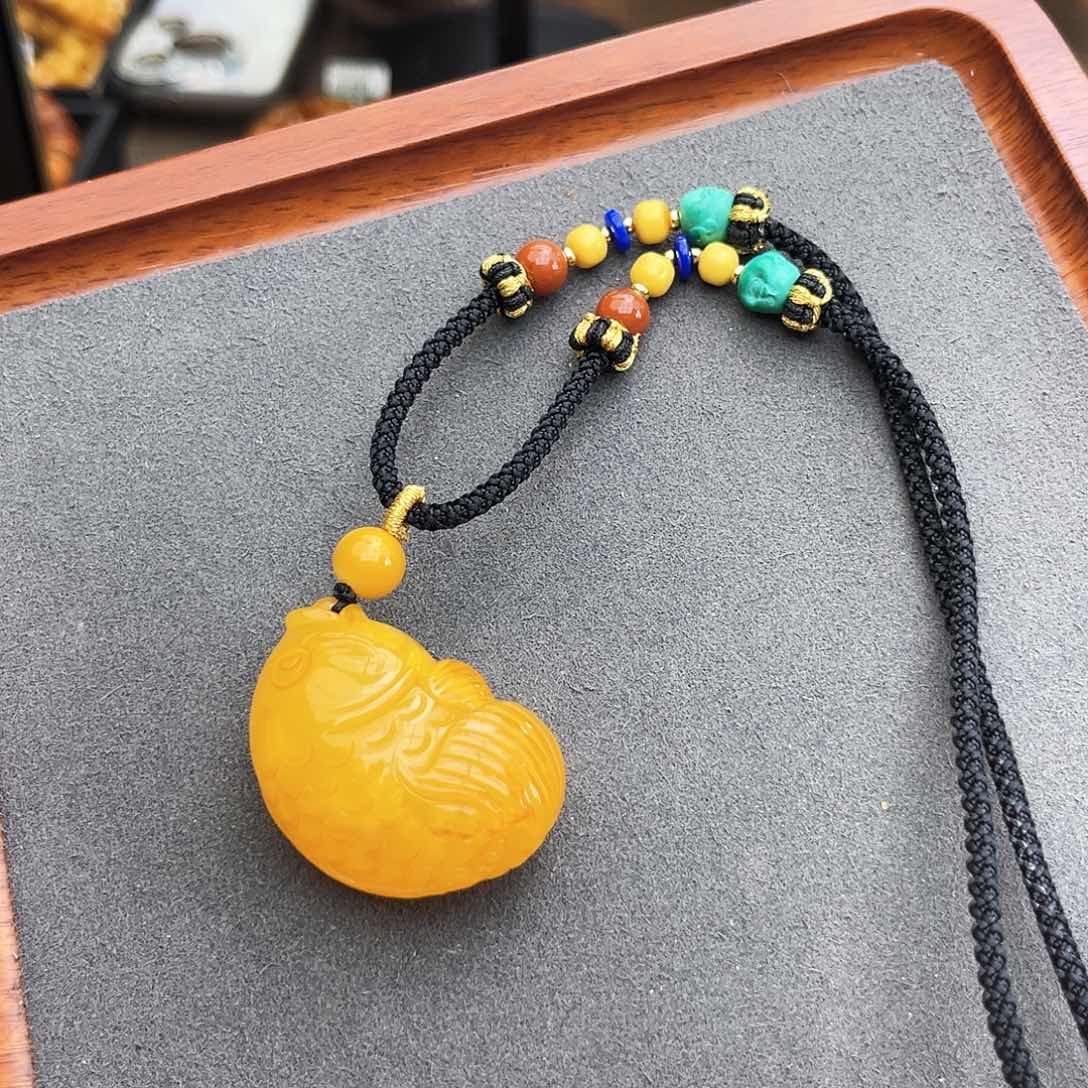 琥珀手链未镶嵌吊坠