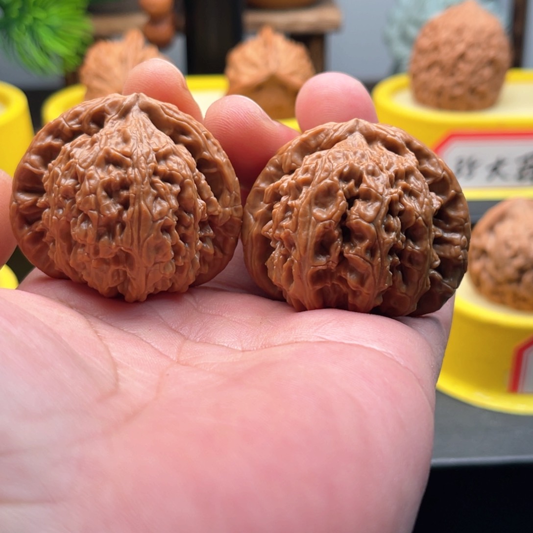 文玩核桃吊坠41三角白