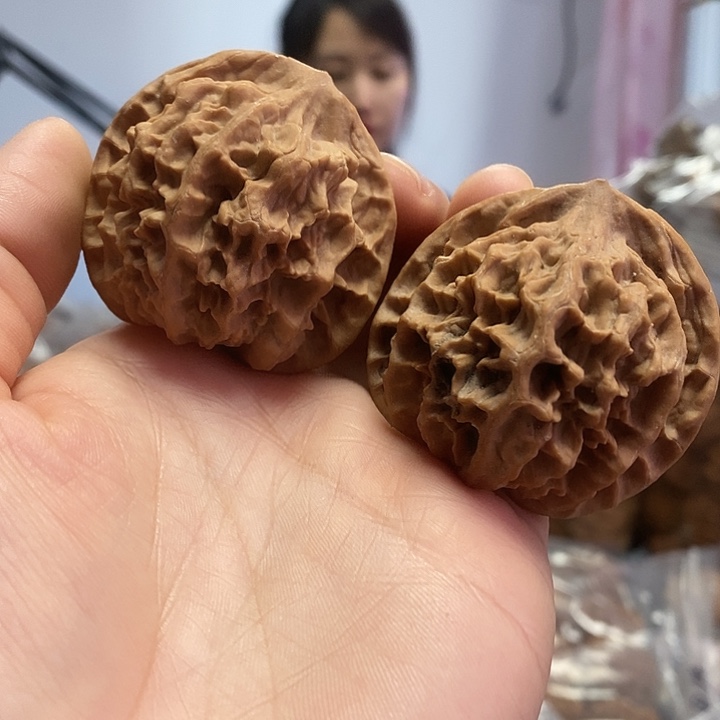 把件文玩核桃46红皮龙鳞