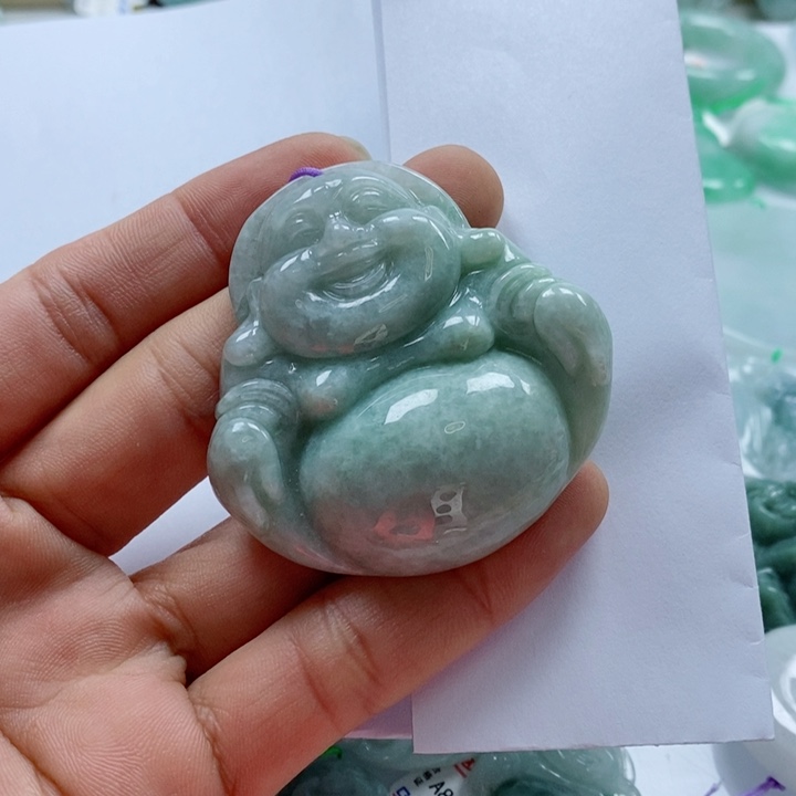 翡翠颈饰未镶嵌遵****人天然