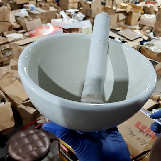 摆件陶瓷盘子碗啥都有