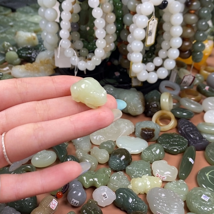 和田玉（糖玉）未镶嵌手链