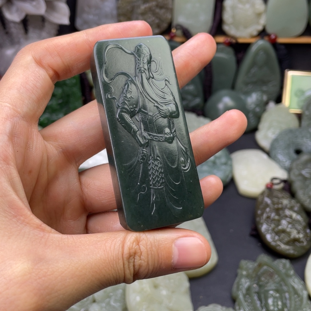 明***哥和田玉未镶嵌颈饰