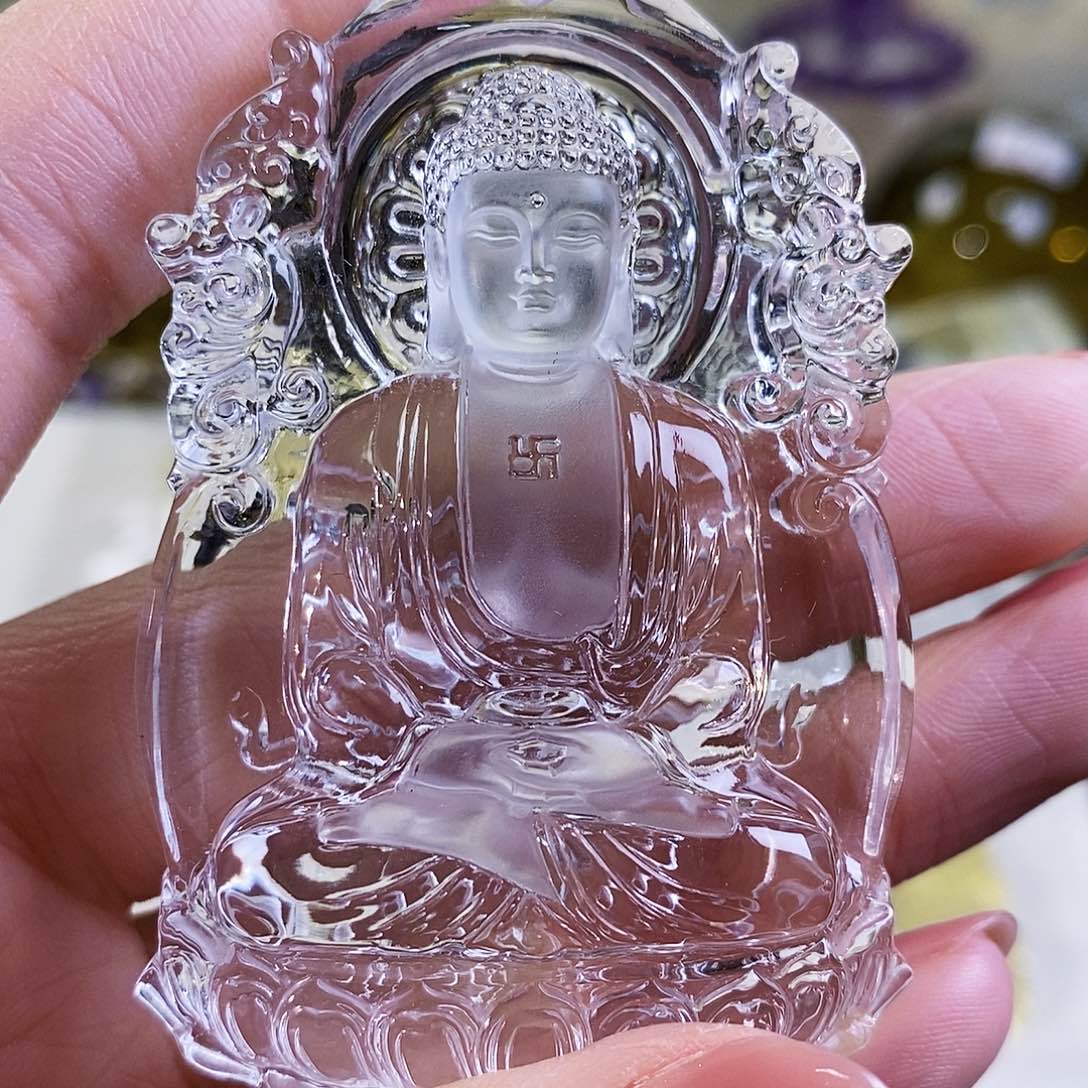 水晶天然水晶吊坠漂亮赠珠链未镶嵌年****读