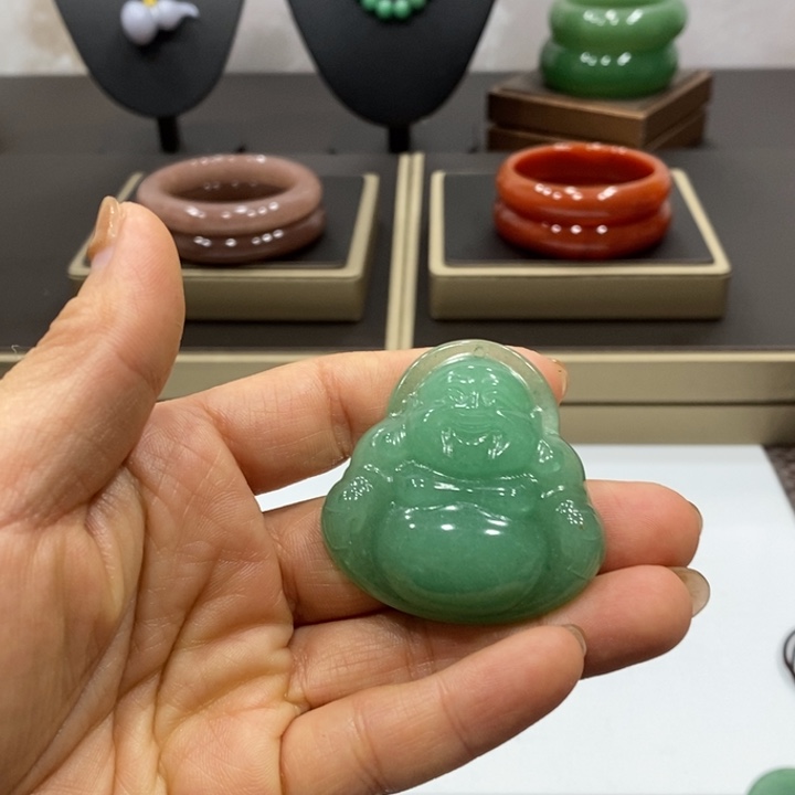 东陵石手镯未镶嵌